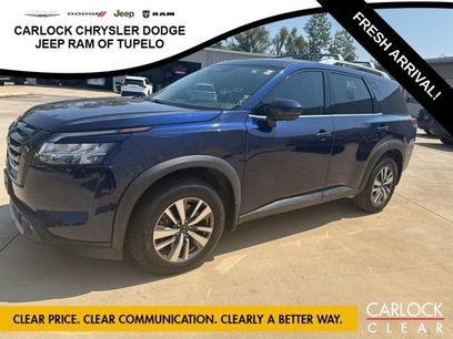 Used 2023 Nissan Pathfinder SL w/ Black Appearance Package
