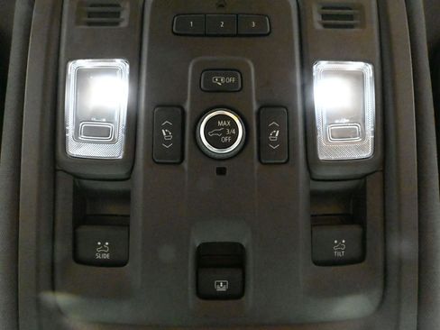 Used 2024 Cadillac Escalade Sport w/ LPO, ONYX Package image 38