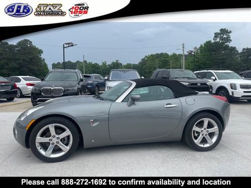 Used 2006 Pontiac Solstice Convertible w/ Premium Package RWD image 4