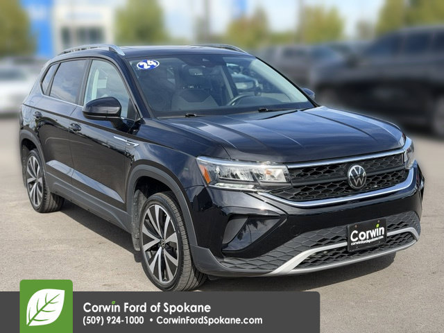 Used 2024 Volkswagen Taos SE w/ Panoramic Sunroof Package FWD 360° Tour