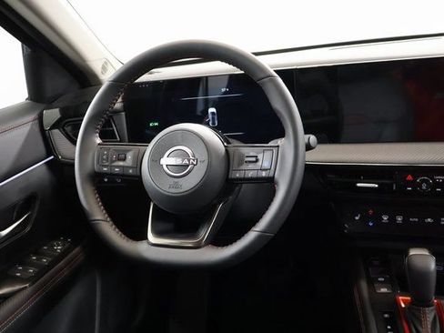 New 2026 Nissan Kicks SR w/ SR Premium Package FWD image 13