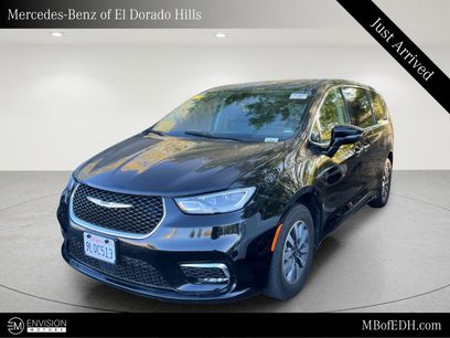 Used 2024 Chrysler Pacifica Limited