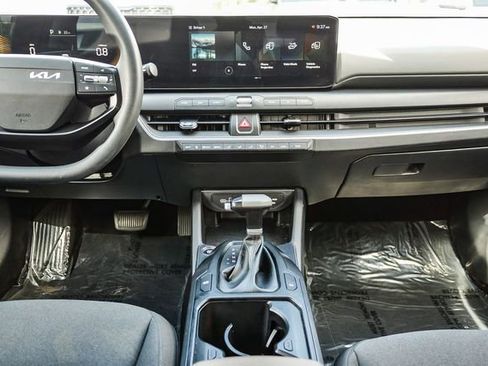 Certified 2025 Kia K4 FWD image 16