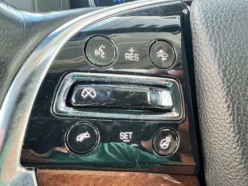 Used 2020 Cadillac Escalade Luxury AWD/4WD image 13