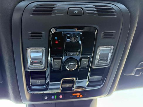 Used 2025 Cadillac Escalade V w/ LPO, ONYX Package image 58