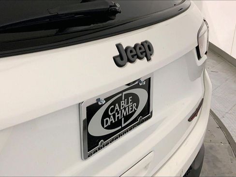 Used 2025 Jeep Compass Trailhawk AWD/4WD image 29