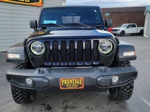 Used 2022 Jeep Wrangler Sport image 4