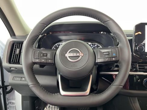 New 2025 Nissan Pathfinder SL image 20