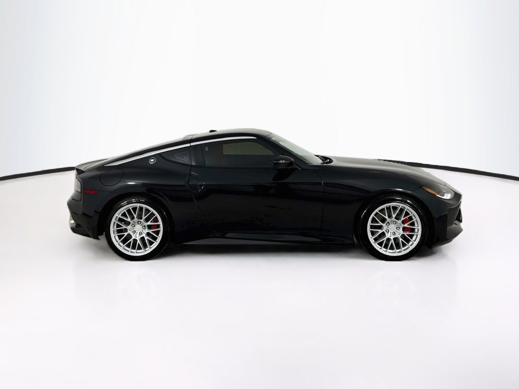 Used 2024 Nissan Z Performance w/ Floor Mat Package RWD image 8