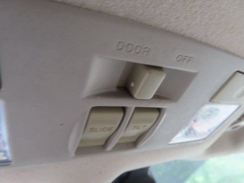 Used 2014 Ford Fiesta SE FWD image 25