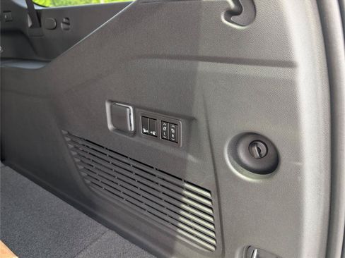 New 2026 Chevrolet Suburban RST w/ Comfort Package RWD image 40