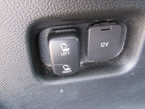 Used 2020 Ford Edge Titanium w/ Equipment Group 301A AWD/4WD image 37