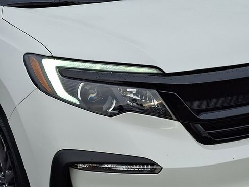 Certified 2022 Honda Pilot Sport image 9