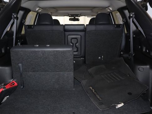 Used 2023 Mitsubishi Outlander SE image 17