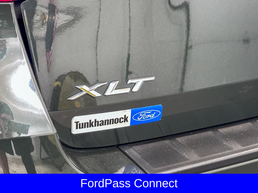 Certified 2022 Ford Explorer XLT w/ Equipment Group 202A AWD/4WD image 17