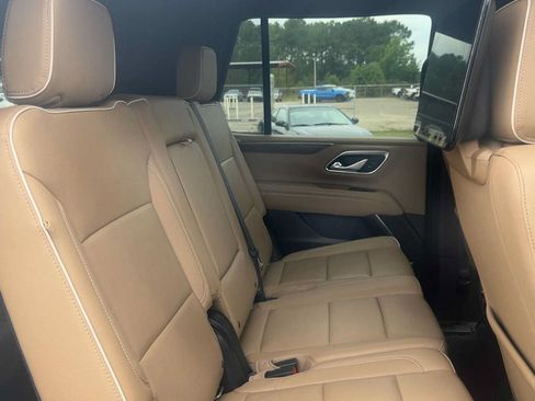 Used 2021 Chevrolet Tahoe Premier AWD/4WD image 35