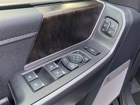 Used 2026 Ford F450 Lariat w/ Chrome Package image 13