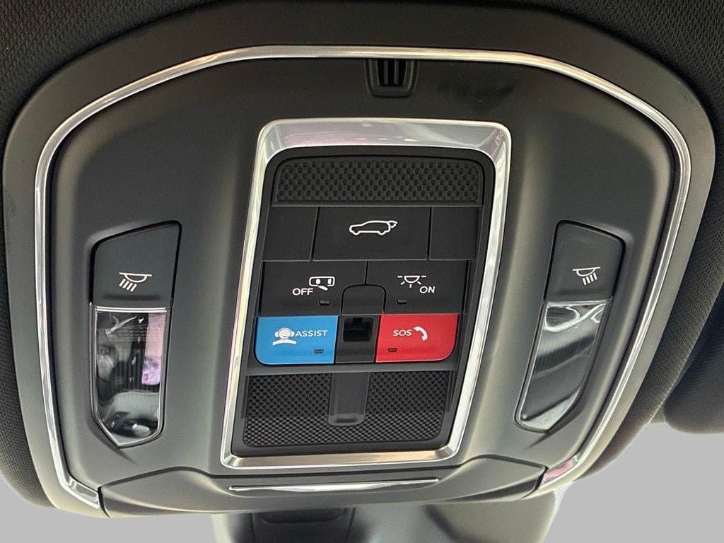 New 2026 Jeep Grand Cherokee Limited AWD/4WD image 17