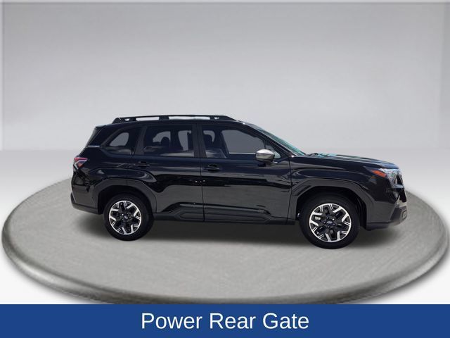 Used 2025 Subaru Forester Premium AWD/4WD image 11