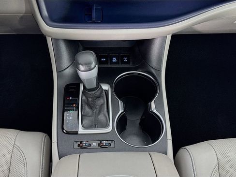 Used 2015 Toyota Highlander Limited image 38