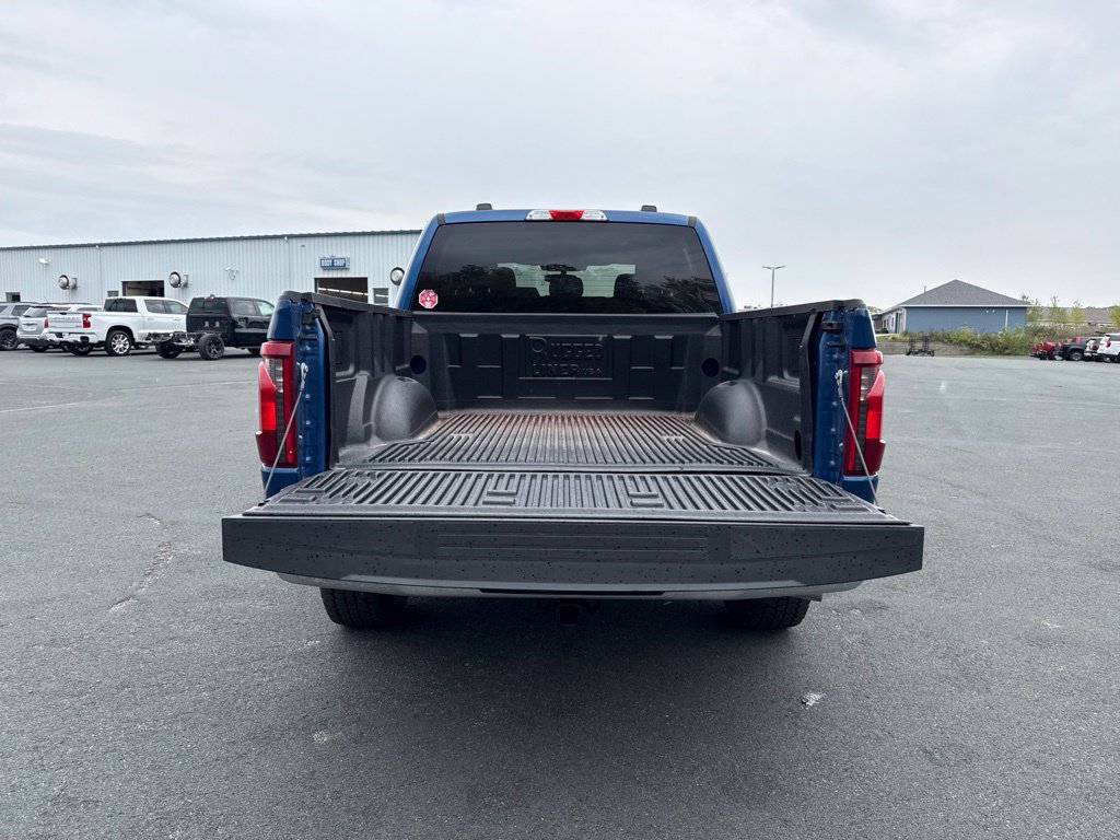 Used 2025 Ford F150 XLT w/ Equipment Group 301A Standard AWD/4WD image 17