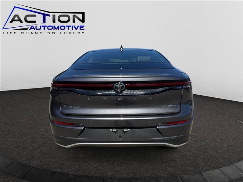 Used 2024 Toyota Crown AWD/4WD image 7