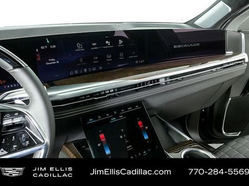 Used 2026 Cadillac Escalade Platinum Sport w/ LPO, ONYX Package image 27