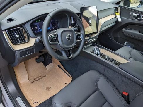 New 2026 Volvo XC60 B5 Plus w/ Climate Package AWD/4WD image 8