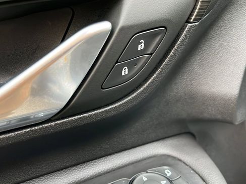 Used 2022 GMC Terrain SLT w/ Tech Package image 12