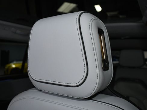 Used 2023 Rivian R1S Launch Edition AWD/4WD image 9