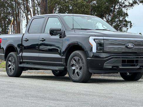 New 2025 Ford F150 Lightning Lariat image 7