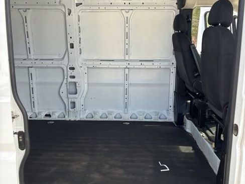 Used 2025 RAM ProMaster 2500 w/ Convenience Group image 14
