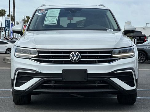 Certified 2023 Volkswagen Tiguan SE w/ Panoramic Sunroof Package image 9