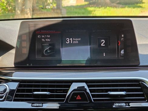 Used 2017 BMW 530i RWD image 25