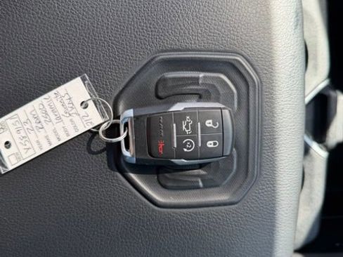 Used 2023 RAM 2500 Laramie AWD/4WD image 41