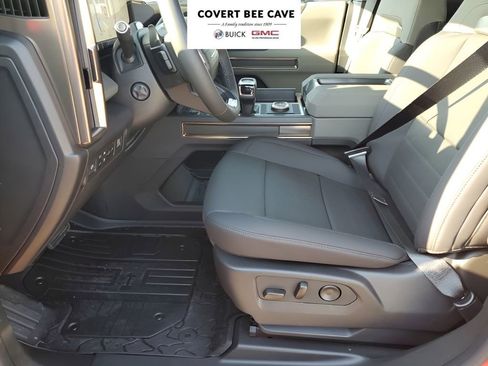 New 2025 GMC Hummer EV 2X w/ LPO, Dark Essentials Package image 29