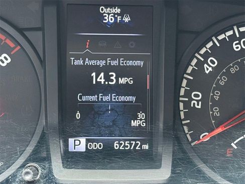 Used 2018 Toyota Tacoma SR w/ SR Convenience Package image 5