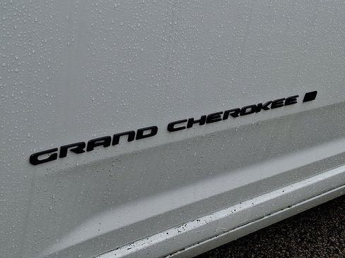 New 2026 Jeep Grand Cherokee Limited Reserve image 4