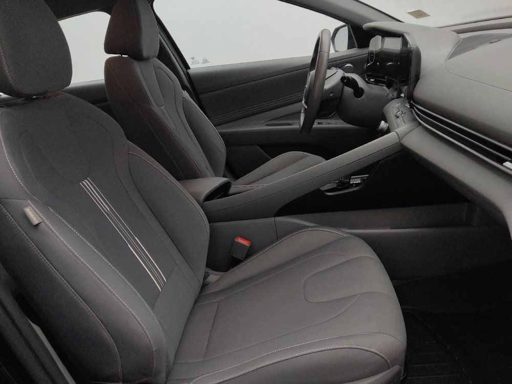 Used 2023 Hyundai Elantra SEL w/ Convenience Package FWD image 21