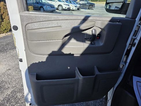 Used 2012 Chevrolet Express 2500 w/ Power Package image 17