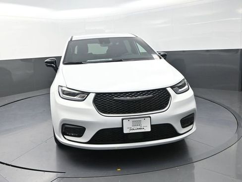 New 2026 Chrysler Pacifica Select image 4