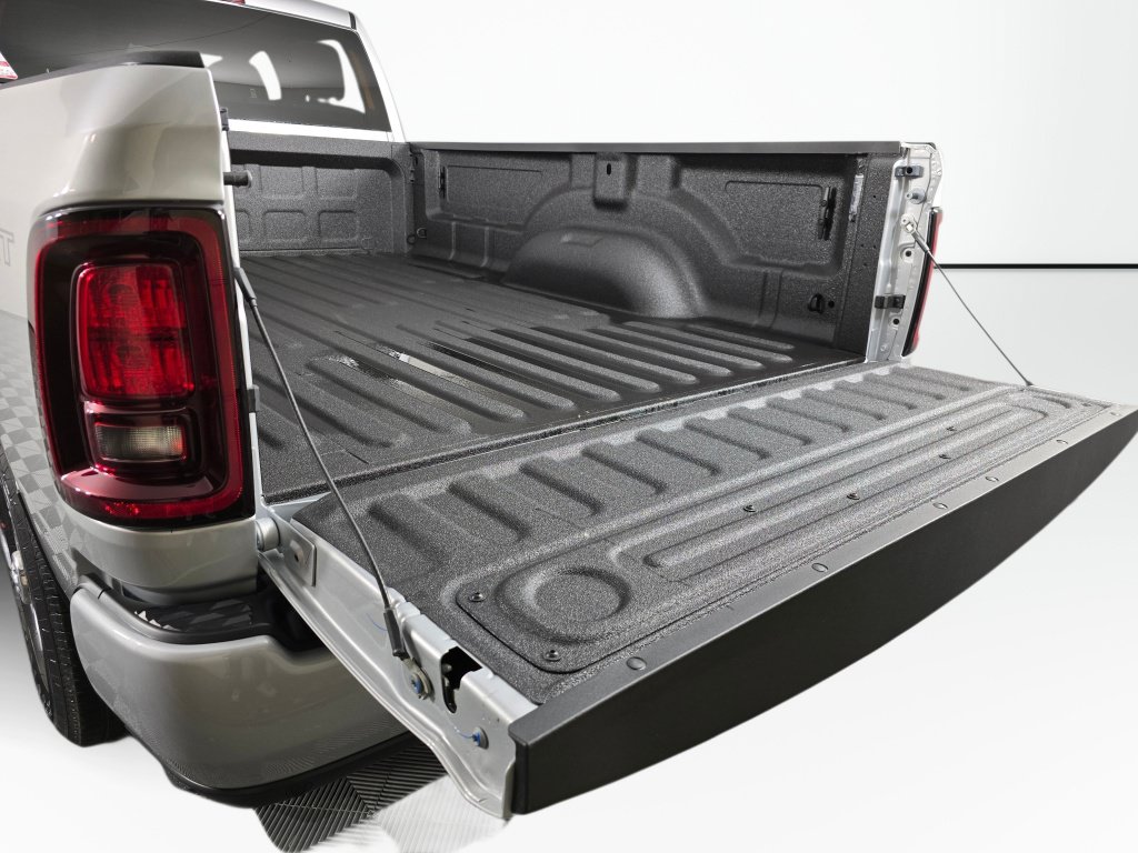 New 2026 RAM 3500 Big Horn AWD/4WD image 15