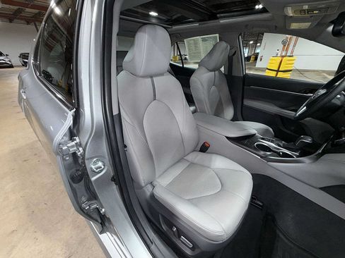 Used 2021 Toyota Camry XLE AWD/4WD image 15