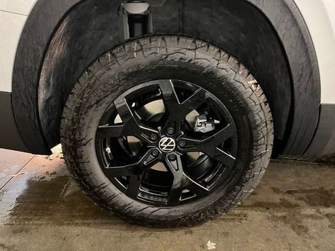 New 2026 Volkswagen Atlas Peak Edition AWD/4WD image 28
