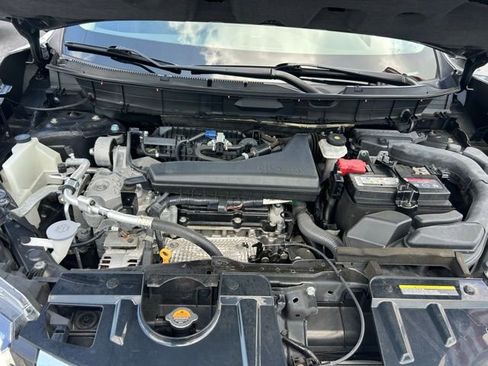 Used 2020 Nissan Rogue SL w/ Premium Package image 11