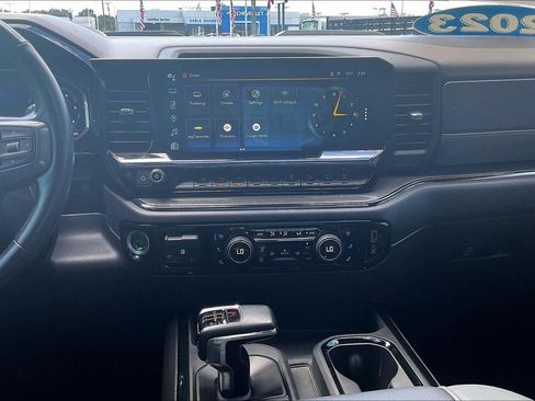 Used 2023 Chevrolet Silverado 1500 ZR2 AWD/4WD image 6