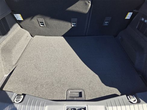 Used 2025 Ford Mustang Mach-E Premium image 31