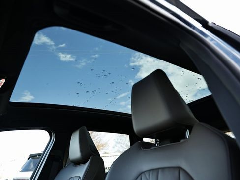 Used 2026 BMW X3 xDrive30 w/ Premium Package image 13