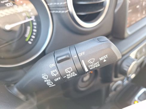 Used 2023 Jeep Wrangler Sahara w/ Cold Weather Group image 25