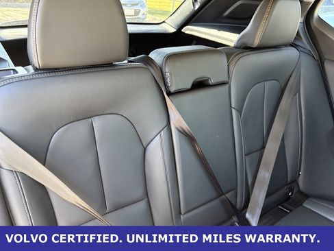 Certified 2025 Volvo XC40 B5 Plus image 32
